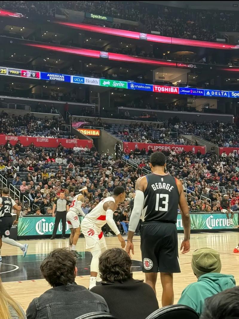 越南U21女排一球员性别不合规，队伍参赛资格被取消，四场比赛全部判负（越南U21女排因球员性别不符规定遭取消参赛资格，已赛四场均判负）