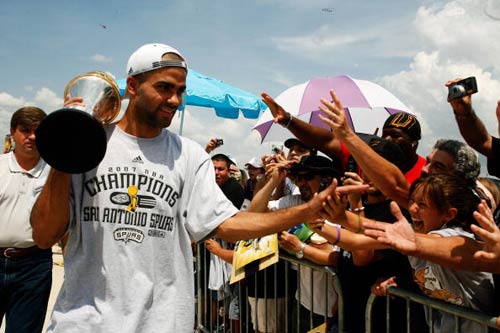 足协官方：征集2026中国之队国际赛事承办赛区（中国足协启动2026年中国之队国际赛事承办赛区征集）