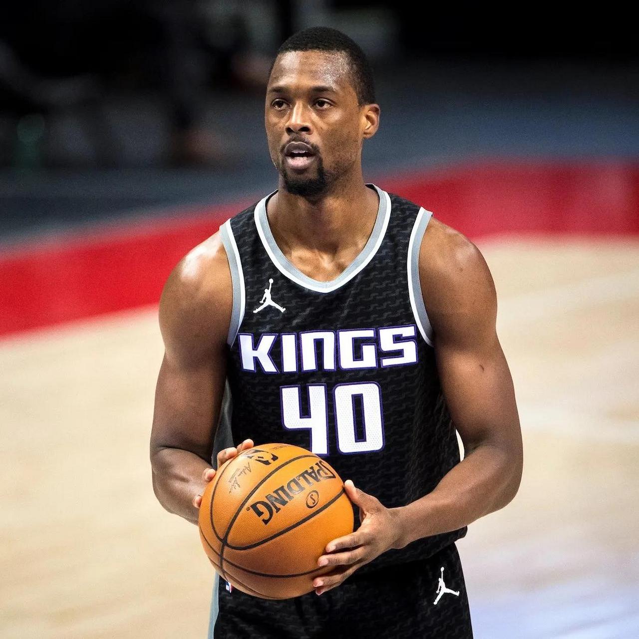 弗兰·加西亚两黄被罚下，阿隆索怒吼：别给我添乱！（弗兰·加西亚两黄变红遭逐，阿隆索怒吼：别再添乱！）