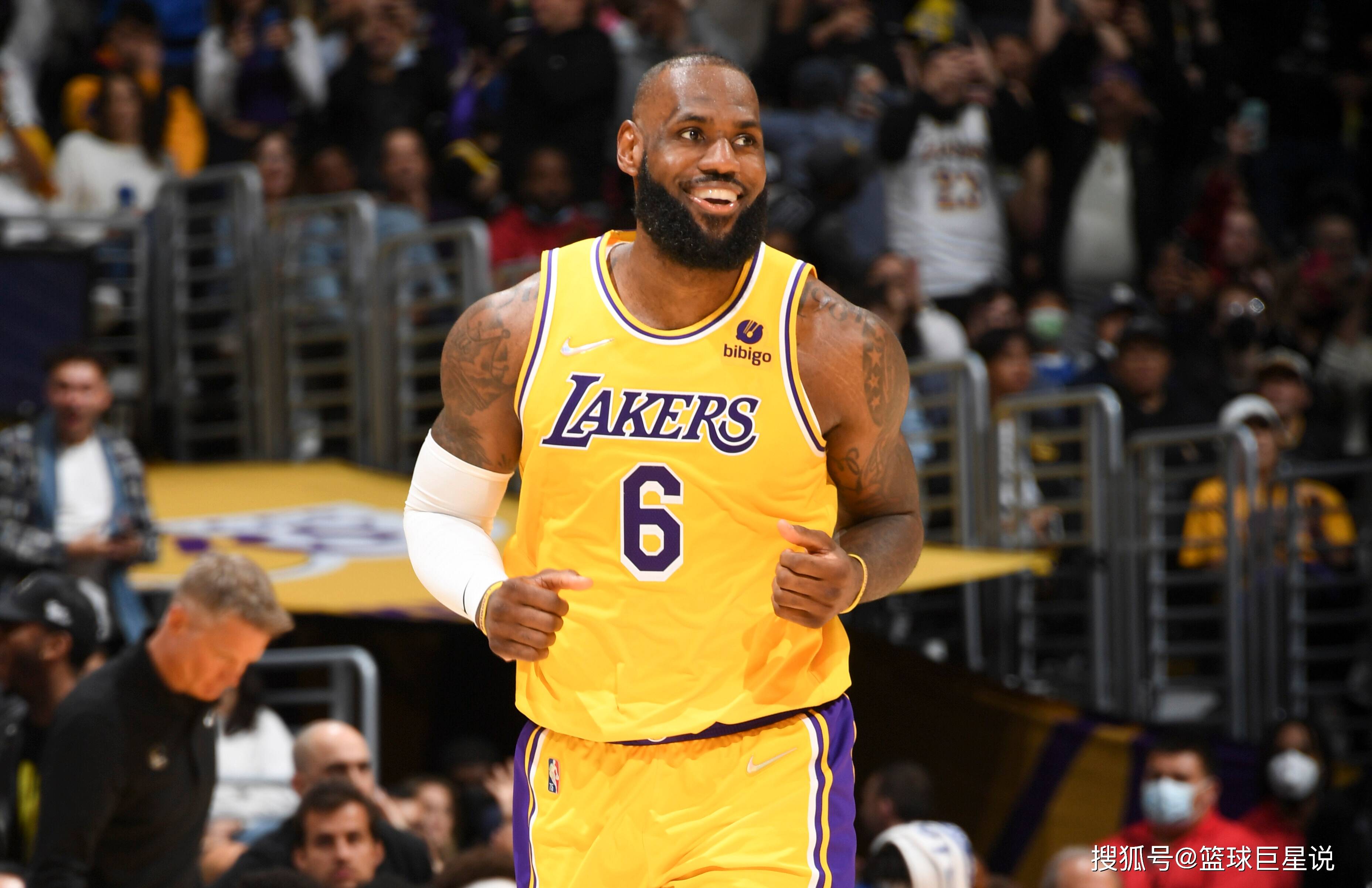 费尔南德斯·罗伯托：西班牙人崛起的锋线尖刀（罗伯托·费尔南德斯：西班牙人复兴的锋线利刃）